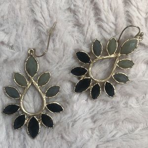 Earrings black and gray teardrop shape